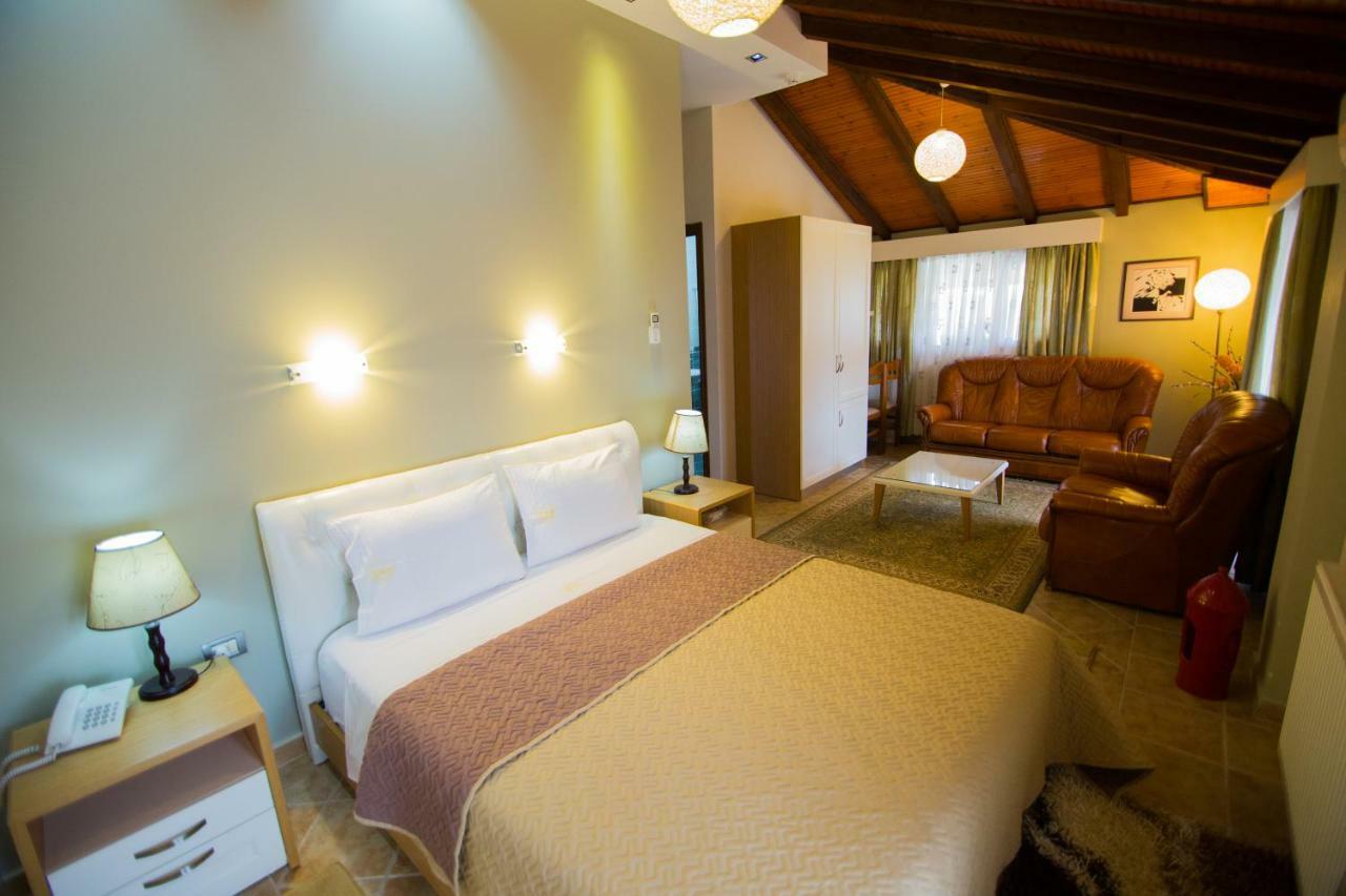 קורצ'ה Dea Hotel 2002 מראה חיצוני תמונה
