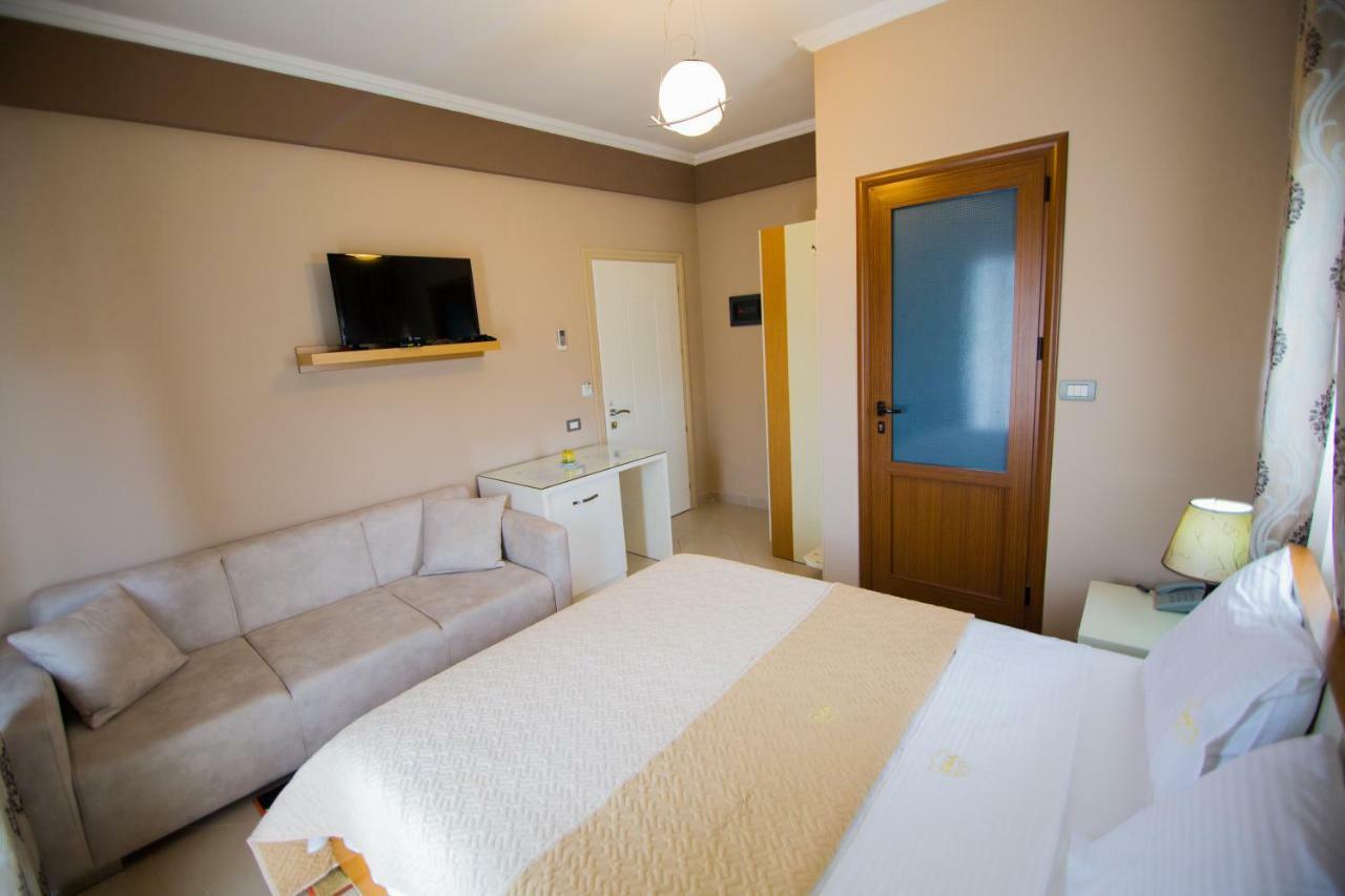 קורצ'ה Dea Hotel 2002 מראה חיצוני תמונה