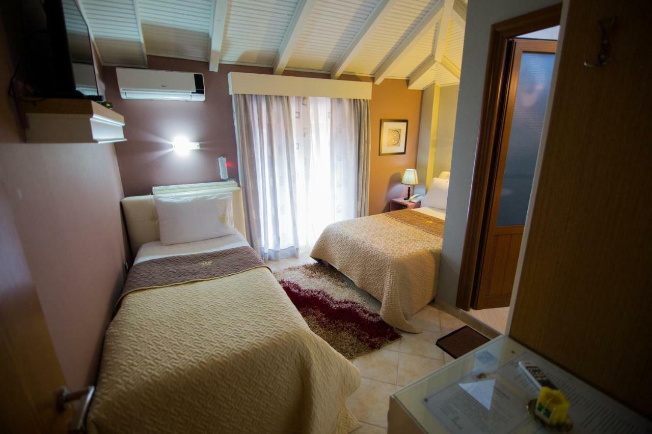 קורצ'ה Dea Hotel 2002 מראה חיצוני תמונה