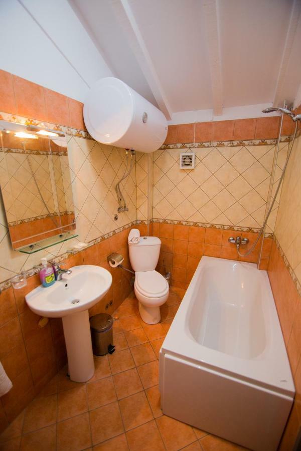 קורצ'ה Dea Hotel 2002 מראה חיצוני תמונה